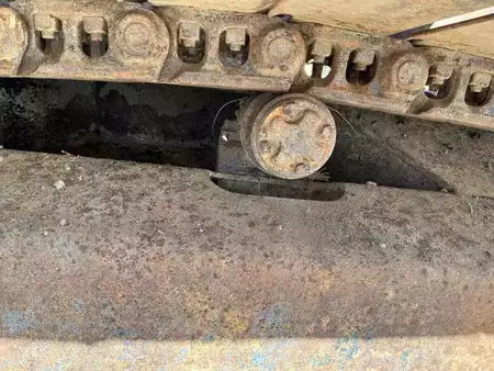 Lánctalpas kotrógép 1998 JCB JS130 (27)