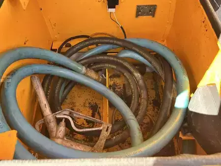 Lánctalpas kotrógép 1998 JCB JS130 (30)