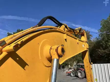 Lánctalpas kotrógép 1998 JCB JS130 (40)