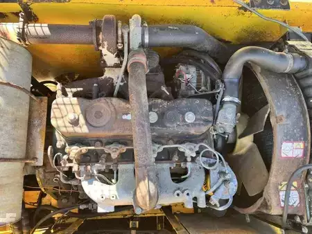 Lánctalpas kotrógép 1998 JCB JS130 (45)
