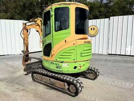 Mini kotrógép 2014 Hyundai ROBEX25Z-9A (4)