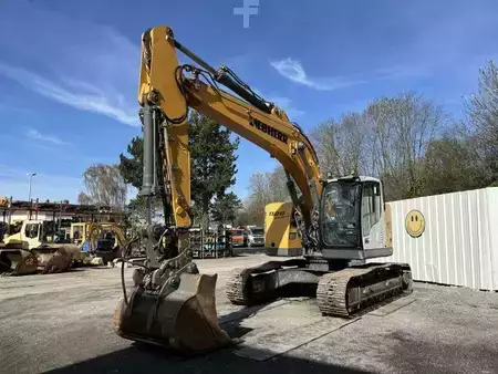 Гідравлічні екскаватори 2015 Liebherr R926 COMPACT LC (2)