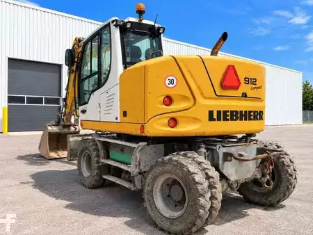 Mobil grävmaskin 2014 Liebherr A 912 COMPACT (19)