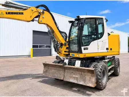 Pyöräkaivinkoneet  2014 Liebherr A 912 COMPACT (2)