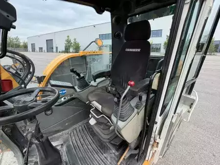 Mobil grävmaskin 2014 Liebherr A 912 COMPACT (47)