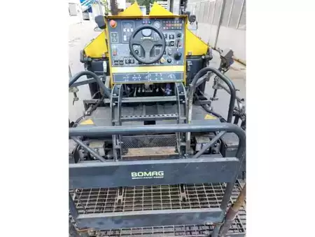 Casseformi scorrevoli 2008 BOMAG BF 223 C (10)