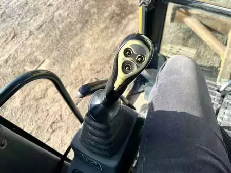 Lánctalpas kotrógép 2012 Hyundai ROBEX80CR-9 (48)