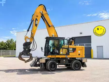 Перевантажувальні роботи на екскаваторах 2020 Caterpillar MH3022 (1)