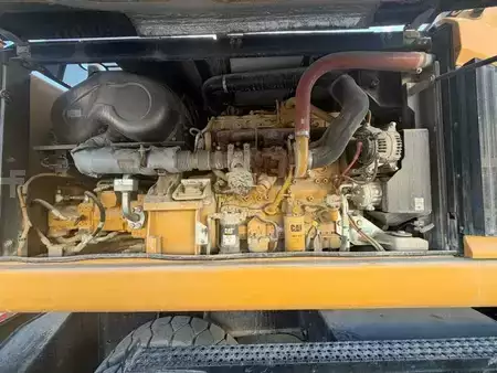 Перевантажувальні роботи на екскаваторах 2020 Caterpillar MH3022 (12)