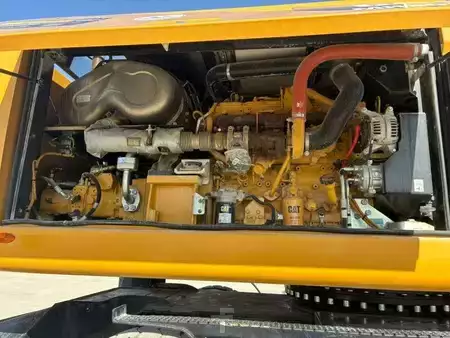 Перевантажувальні роботи на екскаваторах 2020 Caterpillar MH3022 (15)