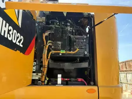 Перевантажувальні роботи на екскаваторах 2020 Caterpillar MH3022 (19)