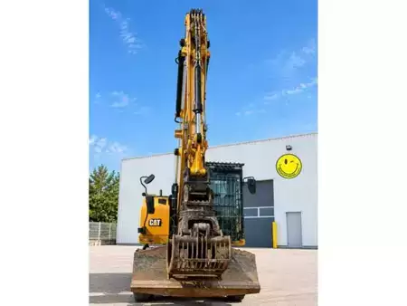 Перевантажувальні роботи на екскаваторах 2020 Caterpillar MH3022 (6)