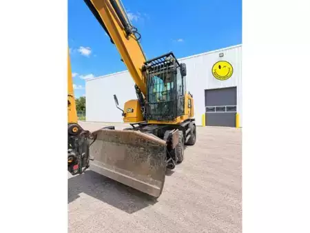 Перевантажувальні роботи на екскаваторах 2020 Caterpillar MH3022 (9)