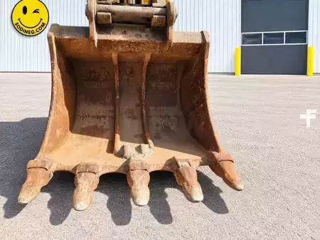 Korečková rýpadla 2018 Komatsu PC490LC-11 (4)