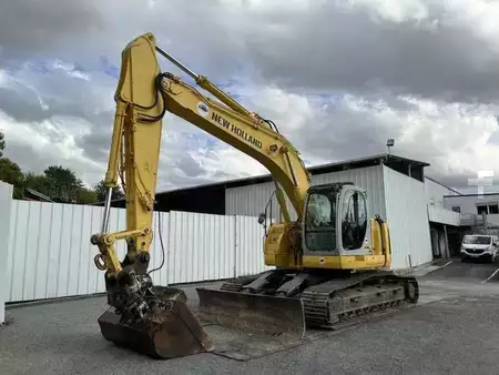 Гідравлічні екскаватори 2006 NEW HOLLAND KOBELCO SK235SRNLC-1ES (3)