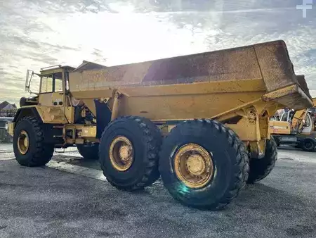 Zalomené klouby-dampry  1989 Volvo A35 6X6 (7)