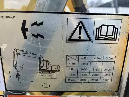 Korečková rýpadla 2000 Komatsu PC180LC-6K (50)