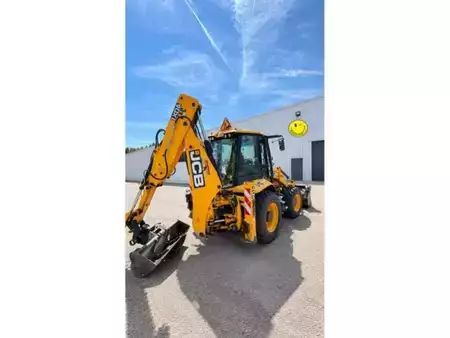 Ostatní 2022 JCB 4CX PRO (4)