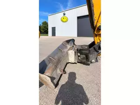 Ostatní 2022 JCB 4CX PRO (6)