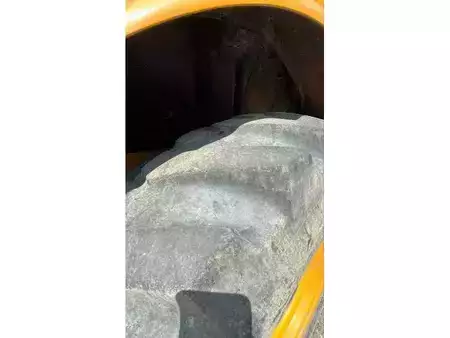 Ostatní 2022 JCB 4CX PRO (8)