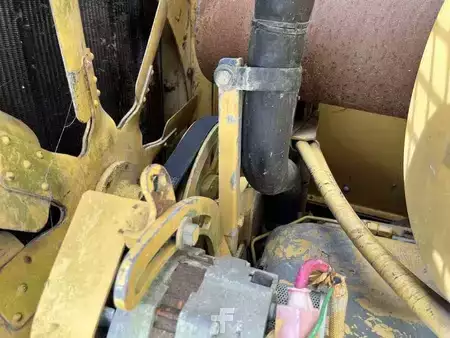 Pásové buldozery 1998 Caterpillar D6M LGP (35)
