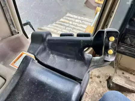 Pásové buldozery 1998 Caterpillar D6M LGP (45)