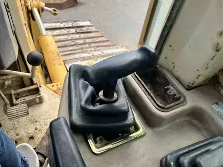 Pásové buldozery 1998 Caterpillar D6M LGP (48)