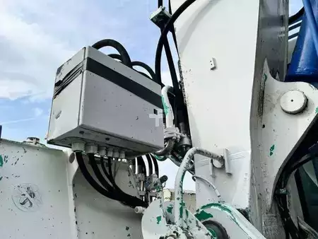 Lánctalpas kotrógép 2000 Liebherr R924B HD-SL (20)