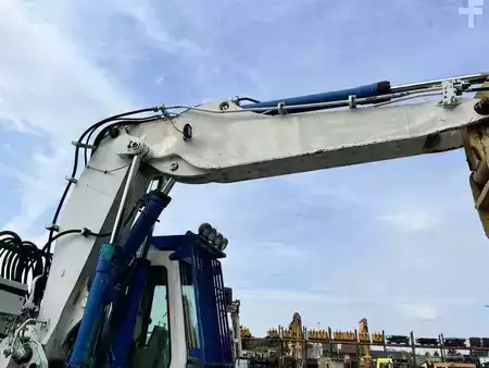 Lánctalpas kotrógép 2000 Liebherr R924B HD-SL (9)