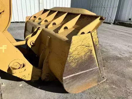 Nakládací pásová vozidla 1982 Caterpillar 963 (14)
