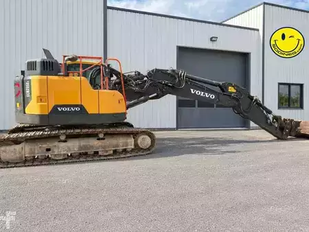 Hydraulic Excavators 2018 Volvo ECR235EL (1)