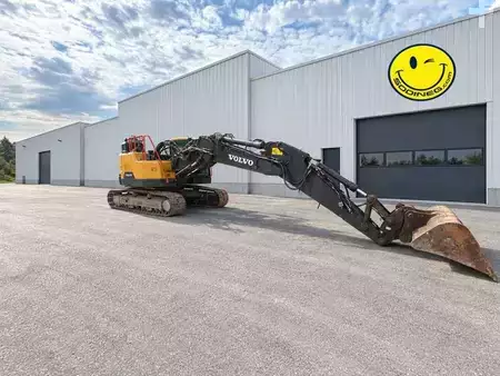 Hydraulic Excavators 2018 Volvo ECR235EL (2)
