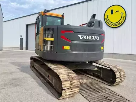 Hydraulic Excavators 2018 Volvo ECR235EL (3)