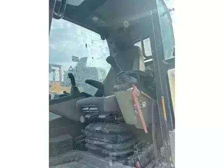 Hydraulic Excavators 2018 Volvo ECR235EL (8)