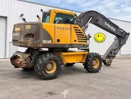 Escavadora de rodas 2006 Volvo EW 160 B (1)