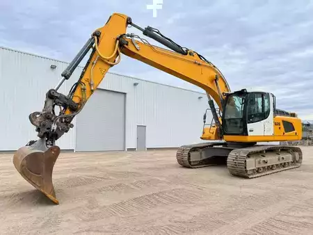 Korečková rýpadla 2013 Liebherr R926 LC (1)