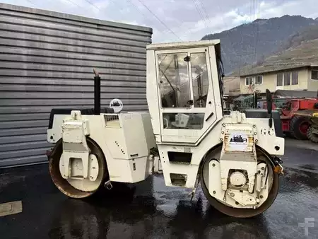 Walce gładkie 2000 BOMAG BW144AD2 (18)