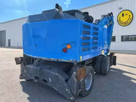 Překládací bagry  2018 Fuchs MHL320F (7)