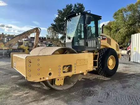 Fårfodruller 2018 Caterpillar CS76B (3)