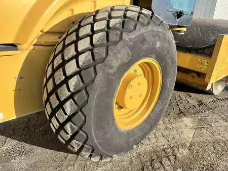 Fårfodruller 2018 Caterpillar CS76B (31)