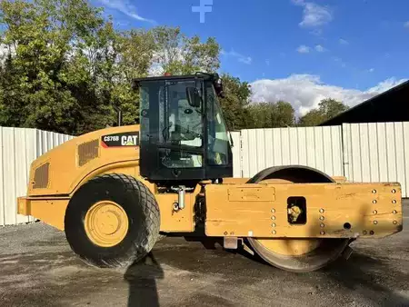 Fårfodruller 2018 Caterpillar CS76B (7)