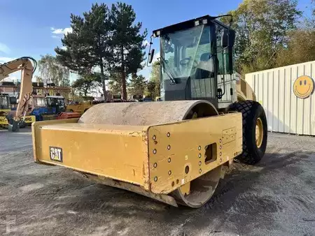Sheepsfoot rollers 2018 Caterpillar CS76B (2)