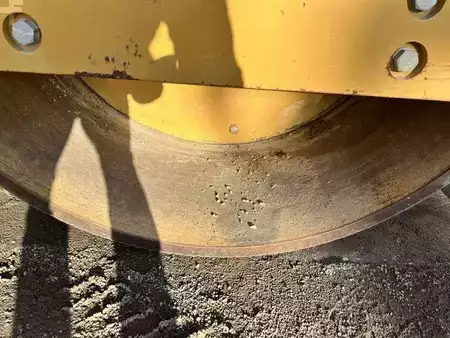 Sheepsfoot rollers 2018 Caterpillar CS76B (22)
