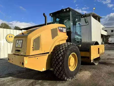 Sheepsfoot rollers 2018 Caterpillar CS76B (6)