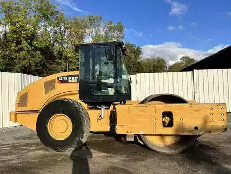 Sheepsfoot rollers 2018 Caterpillar CS76B (7)