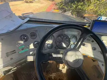 Ostatní 1999 Volvo A20C (13)