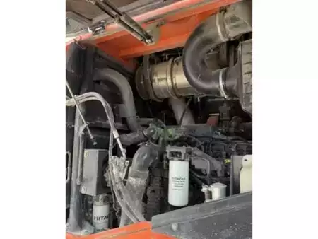 Kolové nakladače 2015 Hitachi ZW220-5 (7)