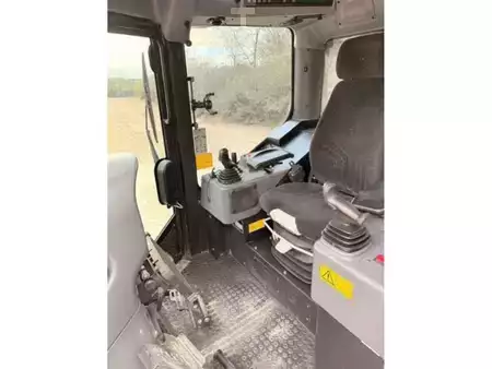 Bulldozer 2022 Liebherr PR 726 LGP (11)