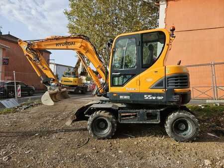 Mobil gravemaskin 2017 Hyundai ROBEX 55 W9 (2)