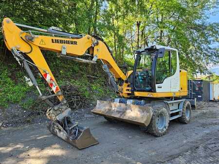 Mobiele graafmachines 2015 Liebherr A 910 COMPACT (3)